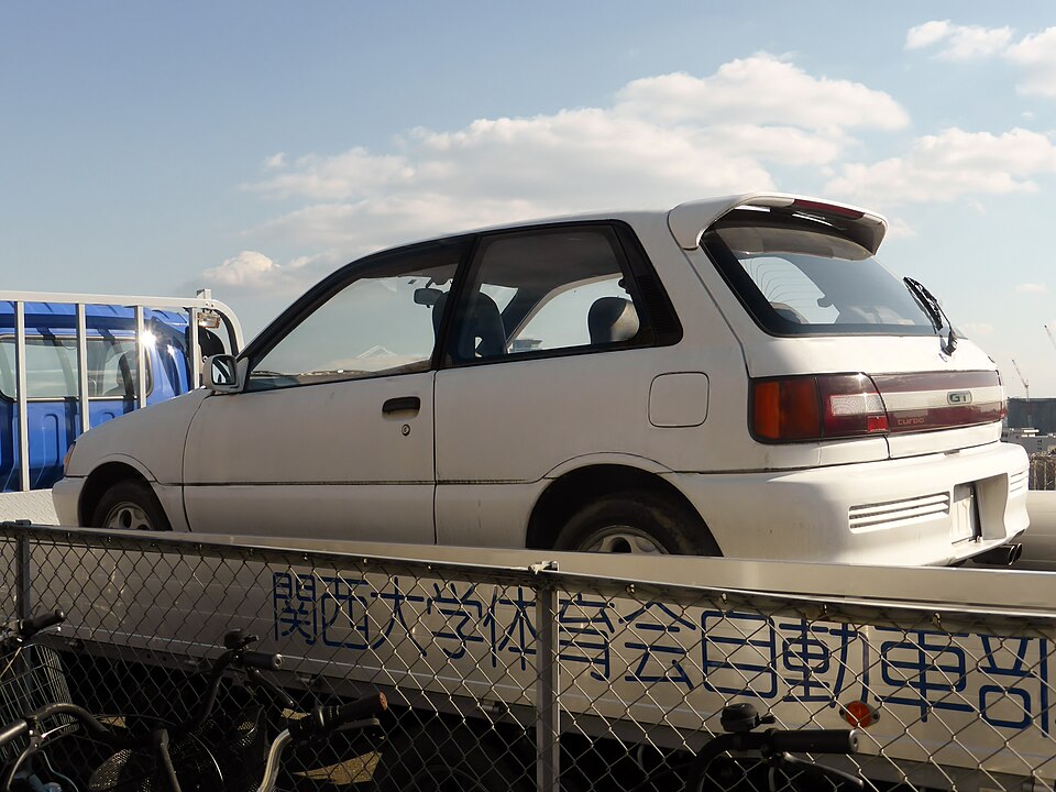 Toyota Starlet GT Turbo tampak belakang